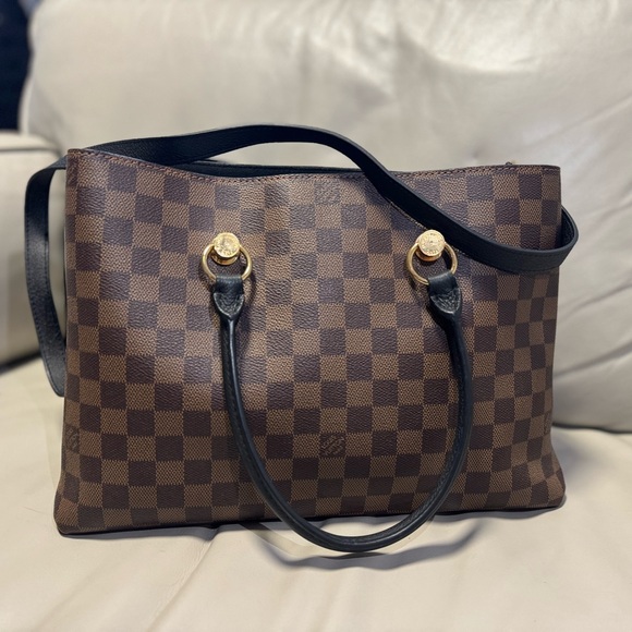 LV Riverside Tan - Picture 4 of 7